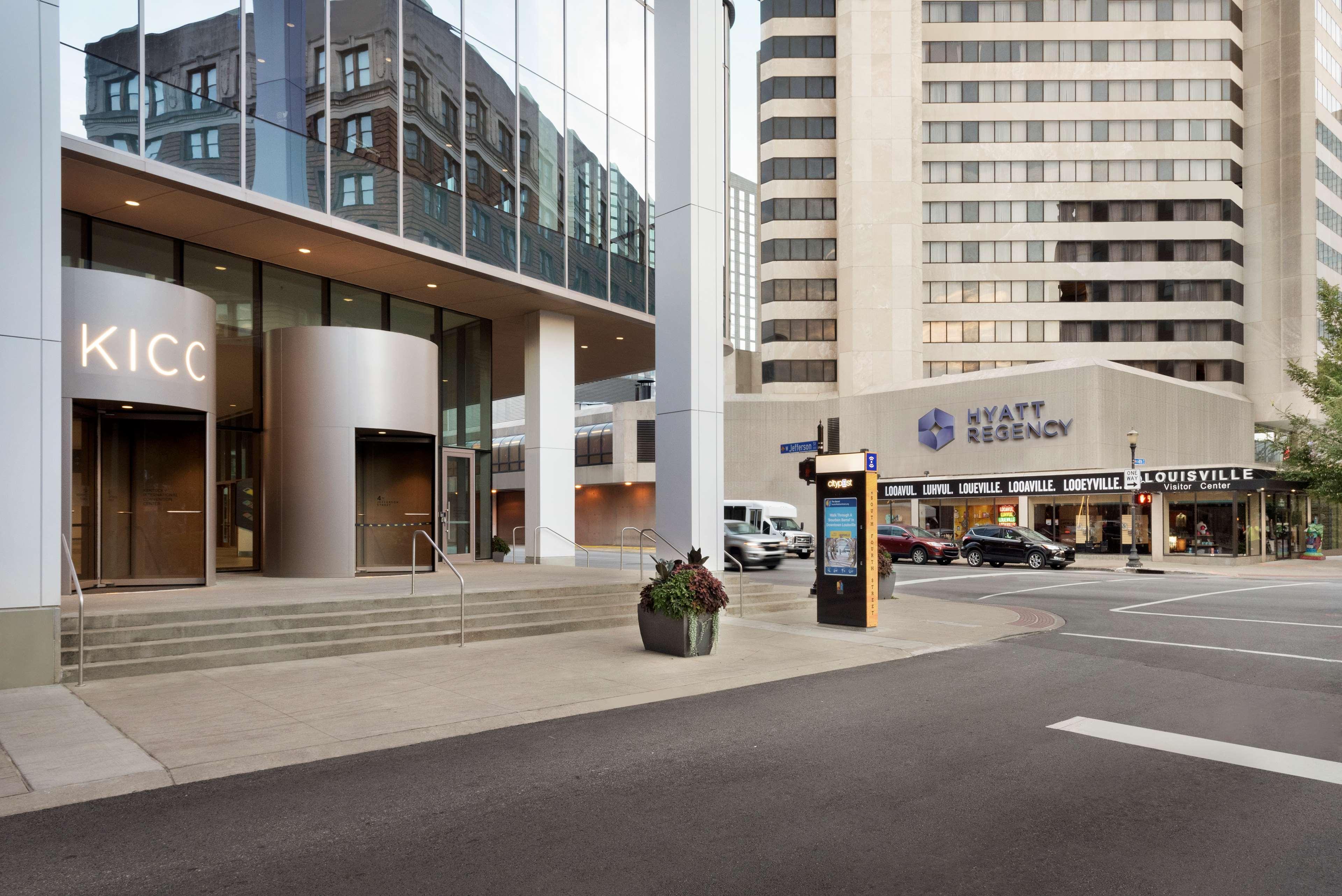 Hyatt Regency Hotel 3*