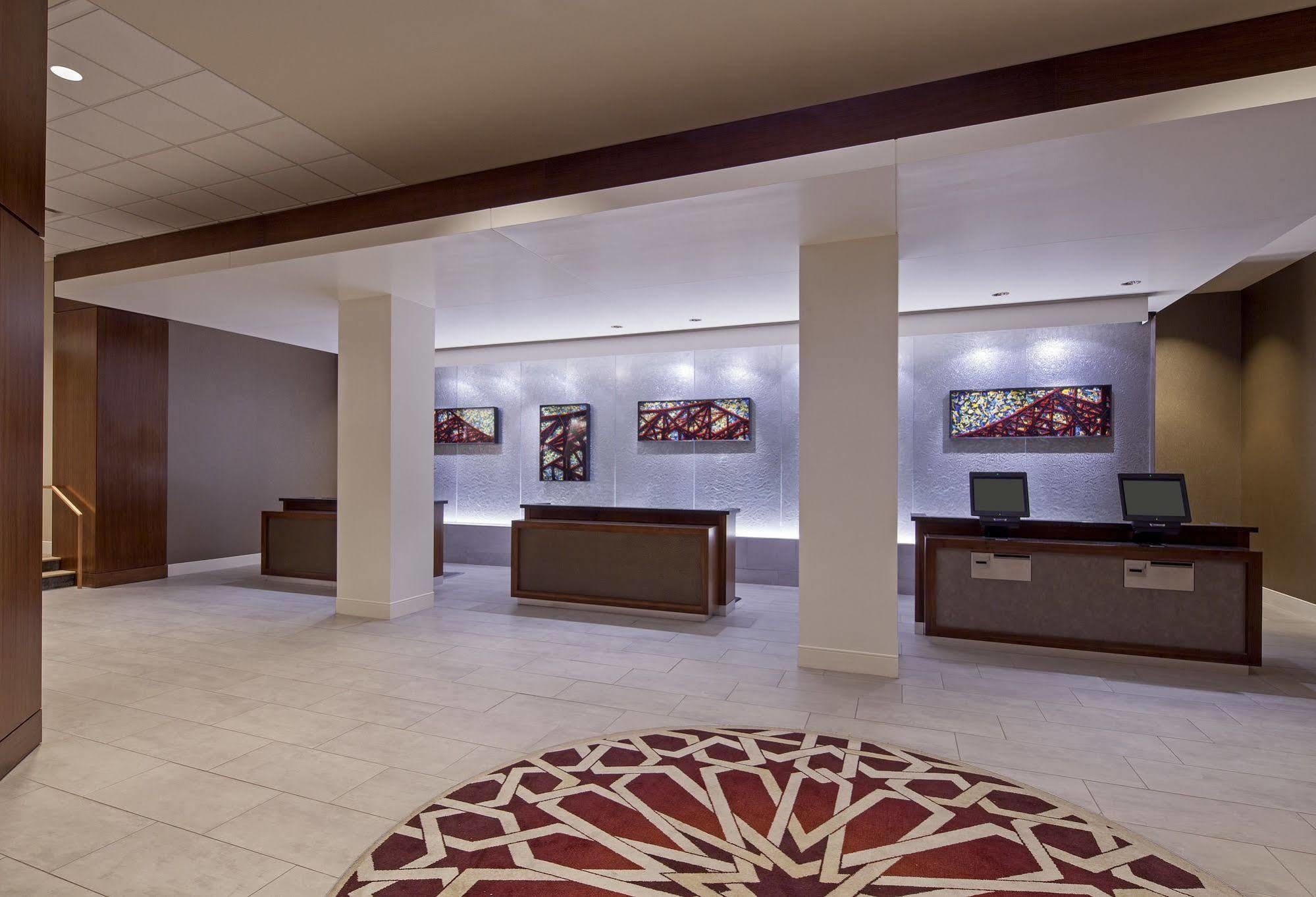Hyatt Regency Hotel 3*
