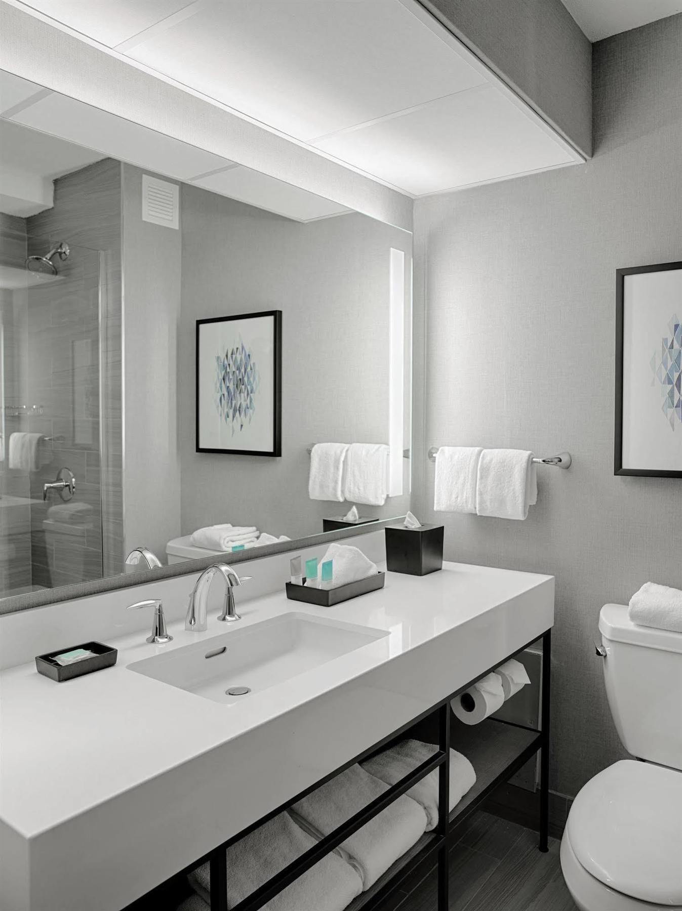 Hyatt Regency Hotel 3*